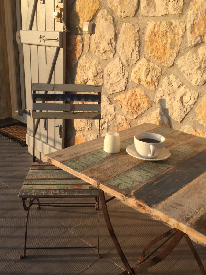 Au Pied Des Baous Bed & Breakfast Vence Exterior photo